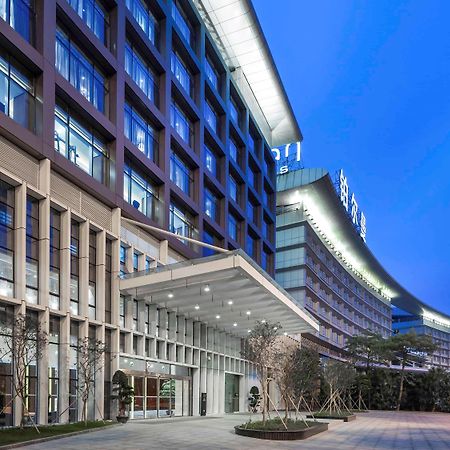 Pullman Guangzhou Baiyun Airport - Free Shuttle Bus & Official Registration Agency During Canton Fair Exteriör bild