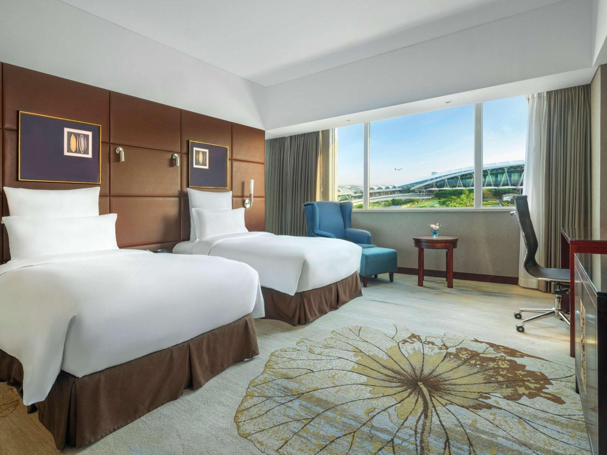 Pullman Guangzhou Baiyun Airport - Free Shuttle Bus & Official Registration Agency During Canton Fair Exteriör bild